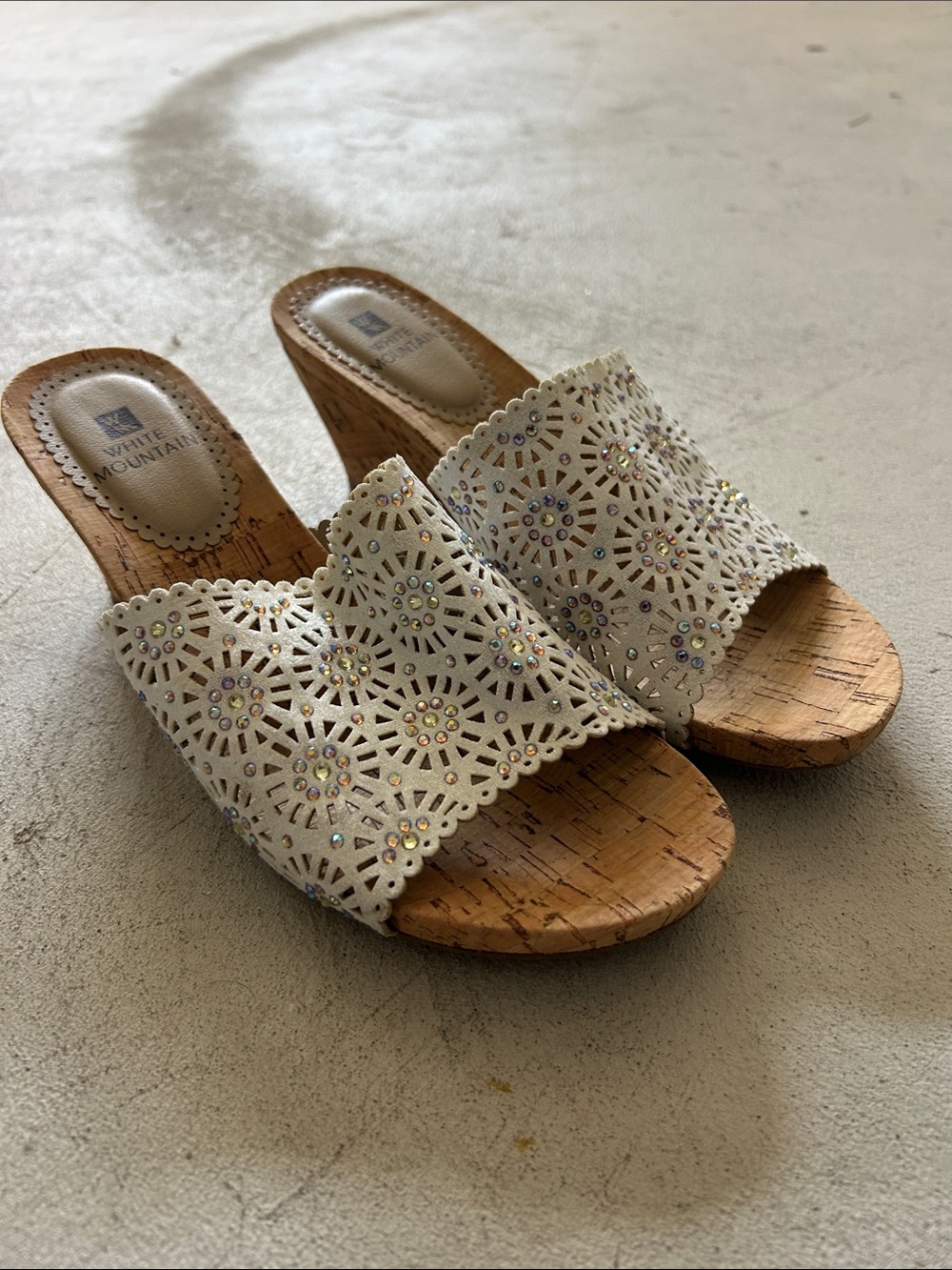 White Mountain Metallic Beige Gray Slip-On Cork Wedge Sandals Size 6